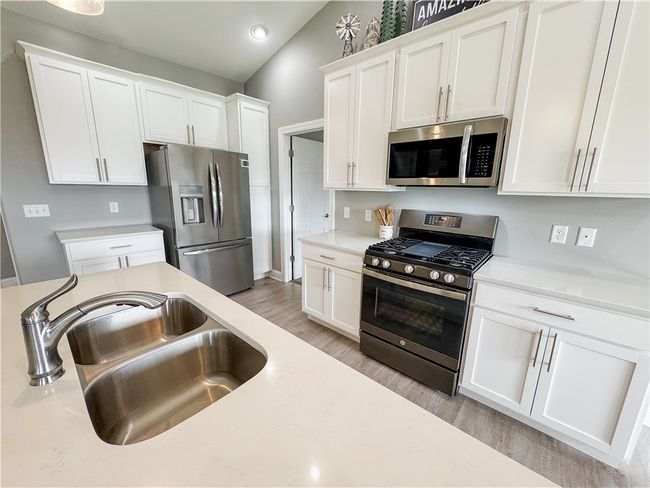 406 S Birch Ave, House other with 3 bedrooms, 2 bathrooms and null parking in Marshfield WI | Image 9