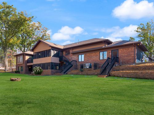 7 Pleasant View Ln, Murray, KY, 42071-5649 | Card Image