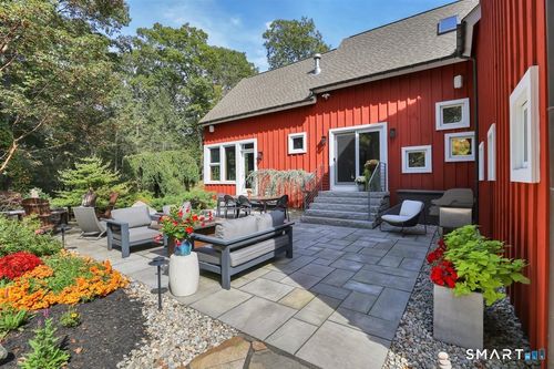 84 Hollister Dr, Avon, CT, 06001-2451 | Card Image