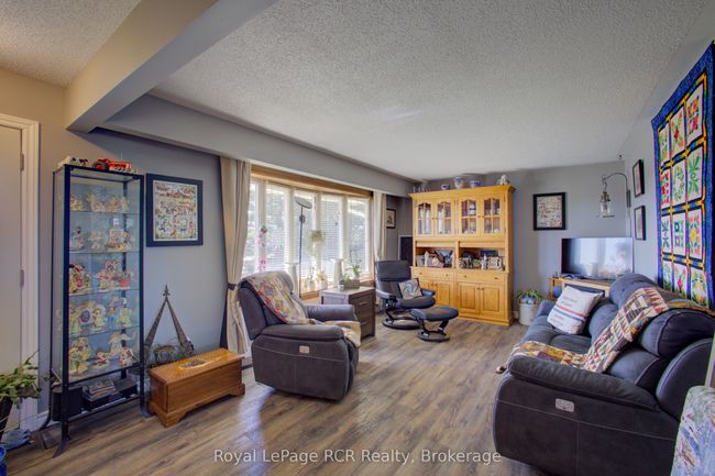 8715 Wellington Rd 7, House other with 4 bedrooms, 2 bathrooms and 10 parking in Palmerston ON | Image 18