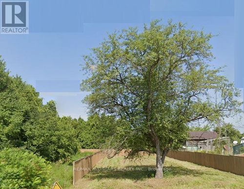 674 Main St E, Brock, ON, L0K1A0 | Card Image