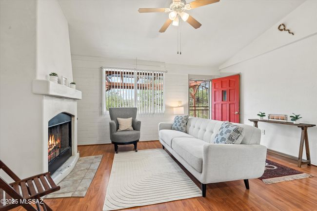05-Living Area | Image 4