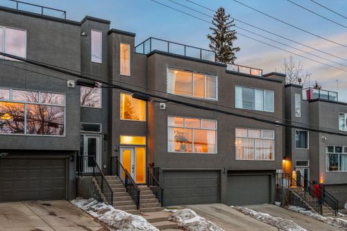 2915 17 St Sw, Calgary, AB, T2T4N6 | Card Image