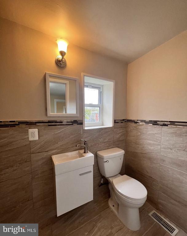 Residential Lease in BALTIMORE
