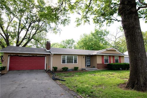 6613 Chestnut Ave, Kansas City, MO, 64132-1109 | Card Image