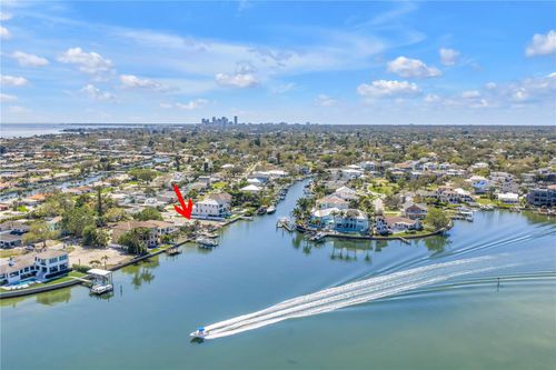 2129 Bayou Grande Blvd Ne, ST PETERSBURG, FL, 33703-3439 | Card Image