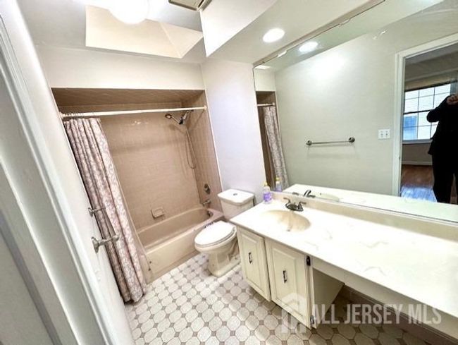1502 Timber Oaks Rd, Townhouse with 2 bedrooms, 3 bathrooms and null parking in Edison NJ | Image 16