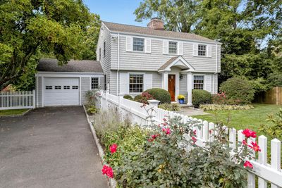 225 Hollow Tree Ridge Road, House other with 3 bedrooms, 3 bathrooms and null parking in Darien CT | Image 2