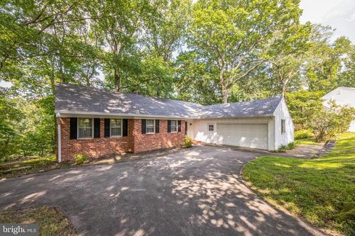 207 Vincent Rd, PAOLI, PA, 19301-1126 | Card Image