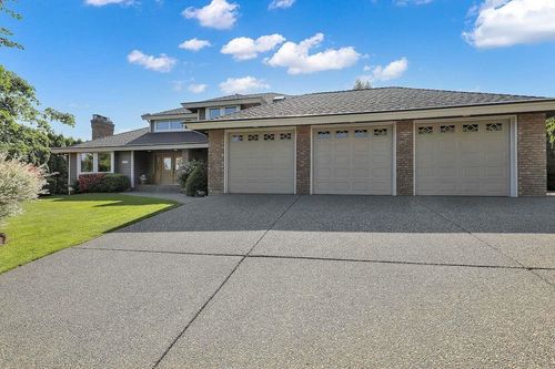 7745 164 St, Surrey, BC, V4N0K9 | Card Image