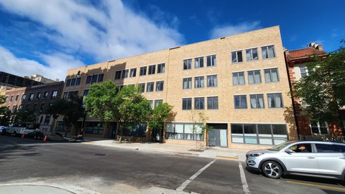 4g-4428 N Sheridan Road, Chicago, IL, 60640 | Card Image