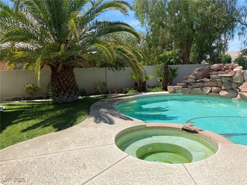 436 Beardsley Cir, Henderson, NV, 89052-2669 | Card Image