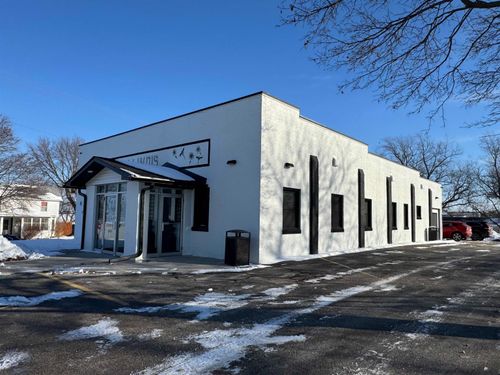 1001 Division St, Orion, IL, 61273-7715 | Card Image