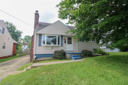1307 Humbolt Ave, Youngstown, OH, 44502-2706 | Card Image