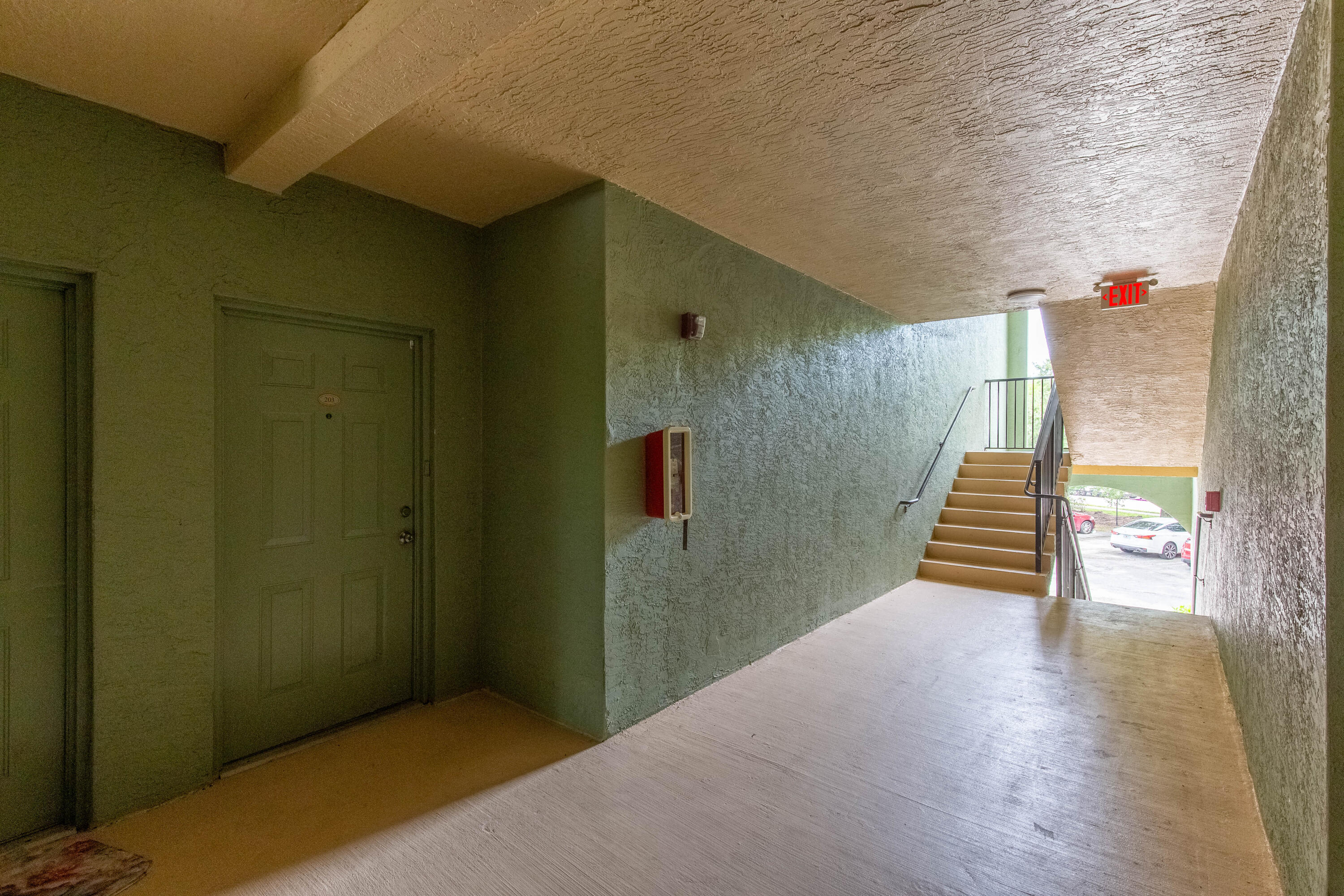 Residential Lease in Royal Palm Beach 3