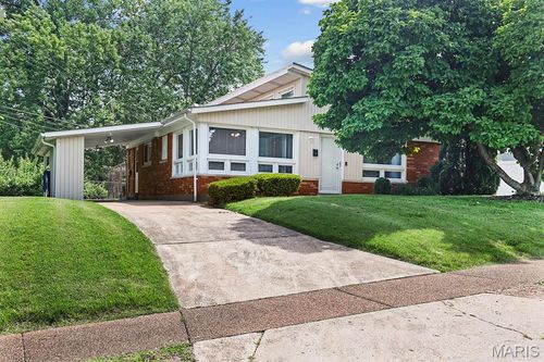 7944 Westover Pl, University City, MO, 63130-2025 | Card Image