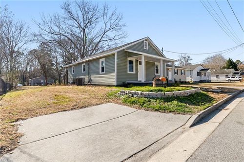 268 Wadlow St, Emporia, VA, 23847-2610 | Card Image