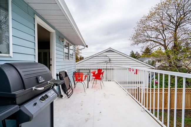 22945 117 Avenue, House other with 4 bedrooms, 3 bathrooms and 3 parking in Maple Ridge BC | Image 25