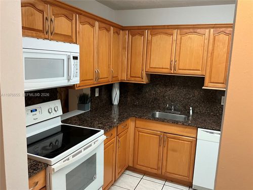 apt-202-100 Berkley Rd, Hollywood, FL, 33024-1120 | Card Image
