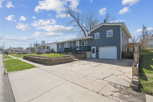 2545 23rd Ave, Marion, IA, 52302-1644 | Card Image