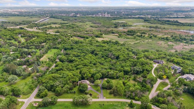 1405 W Farm Rd, House other with 5 bedrooms, 5 bathrooms and null parking in Chaska MN | Image 8