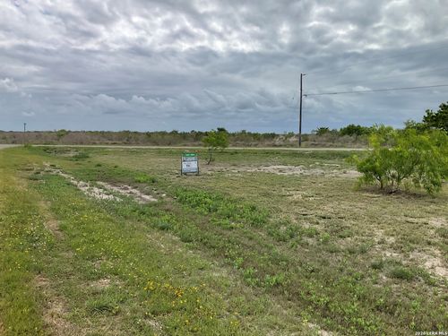 143 Pompano Dr, Rockport, TX, 78382-9203 | Card Image