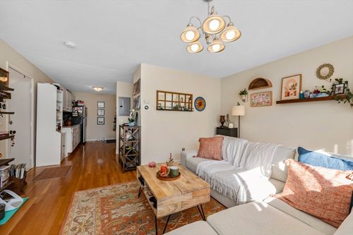 apt-6-71 Oxford Ave, Cambridge, MA, 02138-4426 | Card Image