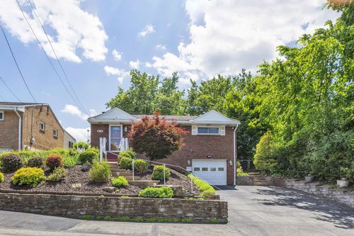 414 Audrey Dr, Pleasant Hills, PA, 15236-3828 | Card Image