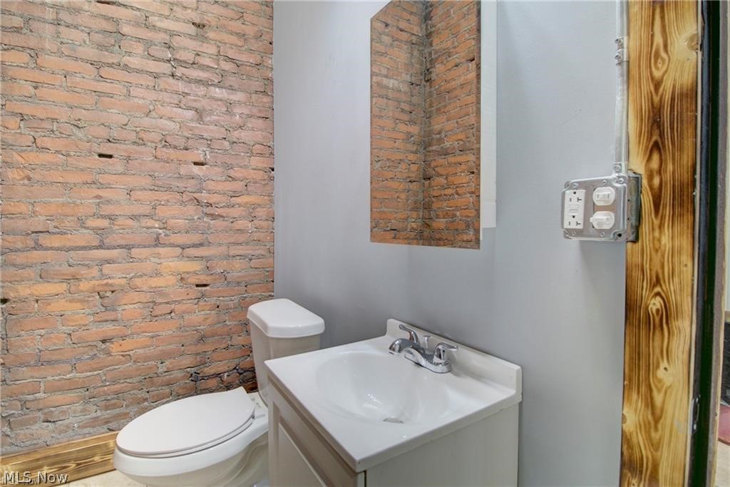 Commercial Sale in Cleveland 5