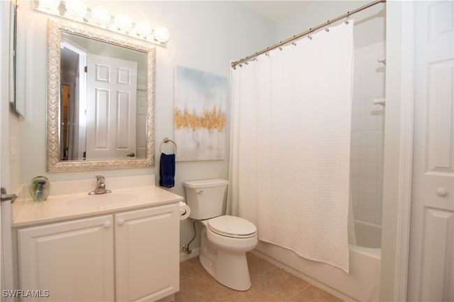 Bathroom features a Tub/Shower combo. | Image 18