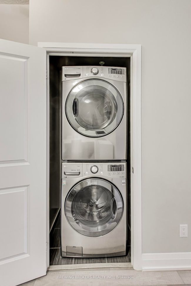 PH01 - 85 N Park Rd, Condo with 2 bedrooms, 1 bathrooms and 2 parking in Vaughan ON | Image 22