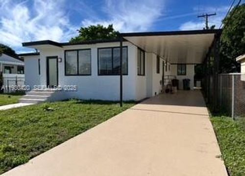 4990 E Palm Ct, Hialeah, FL, 33013-1433 | Card Image