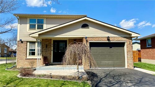 24 Woodfield Ave, Townsend, ON, N0A1S0 | Card Image