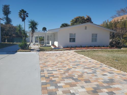 335 Hernando Street, Fort Pierce, FL, 34949 | Card Image