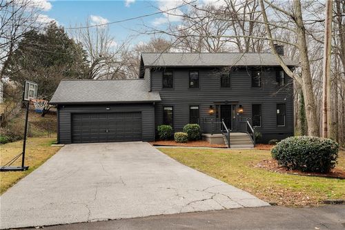 2001 Brook Way, Dalton, GA, 30720-5986 | Card Image