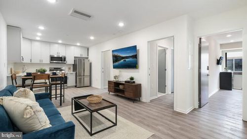 apt-210-4415 Chestnut St, PHILADELPHIA, PA, 19104-3091 | Card Image