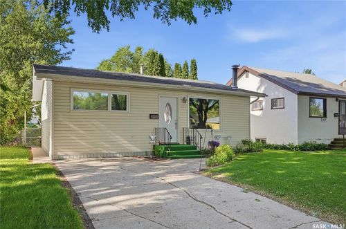 1117 5th Street E, Saskatoon, SK, S7H1H4 | Card Image