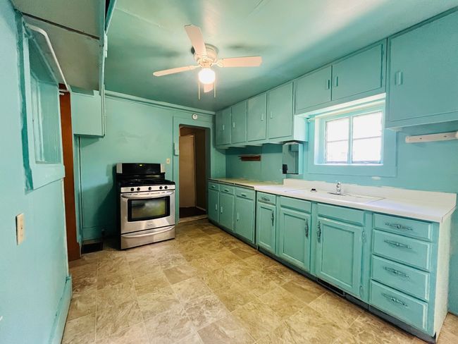 1213 E Main St, House other with 1 bedrooms, 1 bathrooms and 6 parking in Streator IL | Image 15