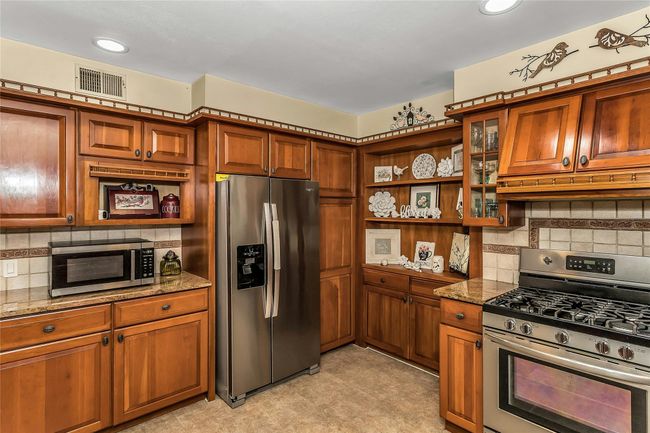 Updated Large Eat-in-Kitchen with built in's | Image 8