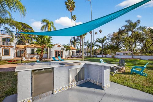 236 San Salvador Dr, DUNEDIN, FL, 34698-4233 | Card Image