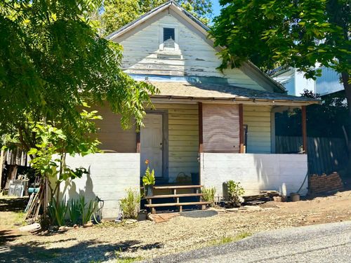 218 Depot St, Grass Valley, CA, 95945-6827 | Card Image