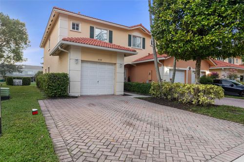 8301 Santa Monica Ter, Tamarac, FL, 33321-1110 | Card Image
