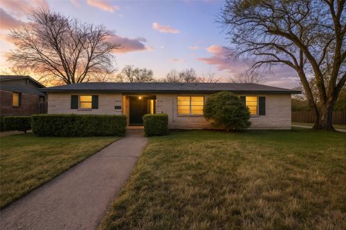 807 Havenwood Dr, Dallas, TX, 75232-4319 | Card Image