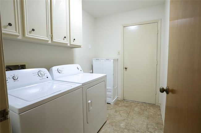 Washroom | Image 20