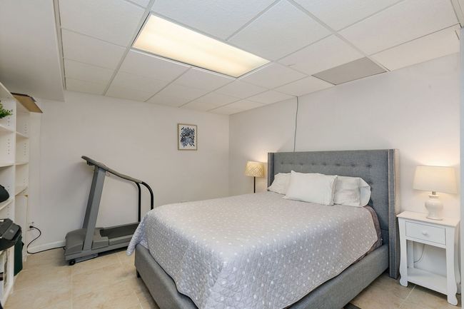 Basement bonus room | Image 32