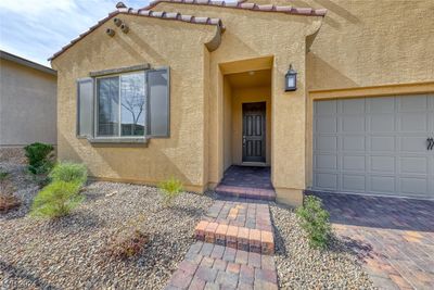 697 Sunray Park Street, House other with 3 bedrooms, 1 bathrooms and null parking in Henderson NV | Image 2