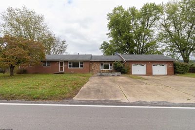 4828 W Veterans Memorial Highway, House other with 3 bedrooms, 1 bathrooms and 3 parking in Bridgeport WV | Image 3