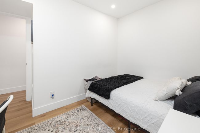1502 Dufferin St, Home with 2 bedrooms, 1 bathrooms and 1 parking in Toronto ON | Image 9
