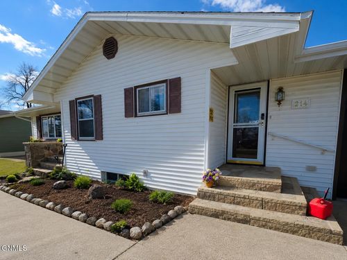 214 Avenue F E, Napoleon, ND, 58561-7437 | Card Image