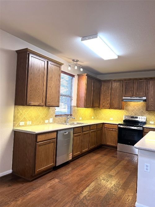 13216 Kenswick Dr, Austin, TX, 78753-2043 | Card Image